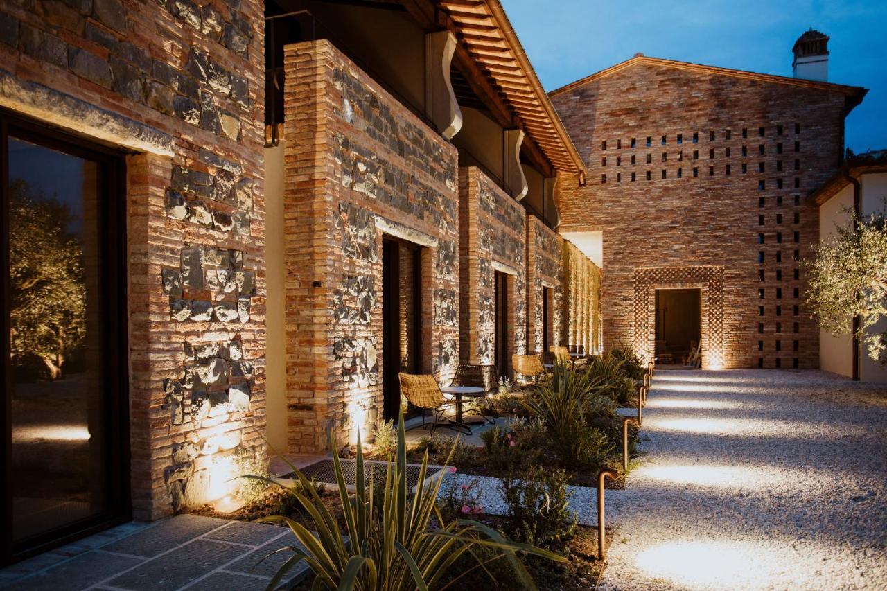 Borgo 69 Villas & Suites Foiano Della Chiana Bagian luar foto