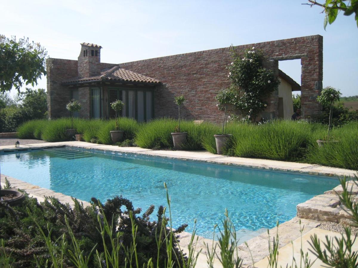 Borgo 69 Villas & Suites Foiano Della Chiana Bagian luar foto